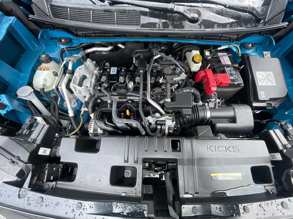 Certified 2025 Nissan Kicks SR w/ SR Premium Package AWD/4WD image 59