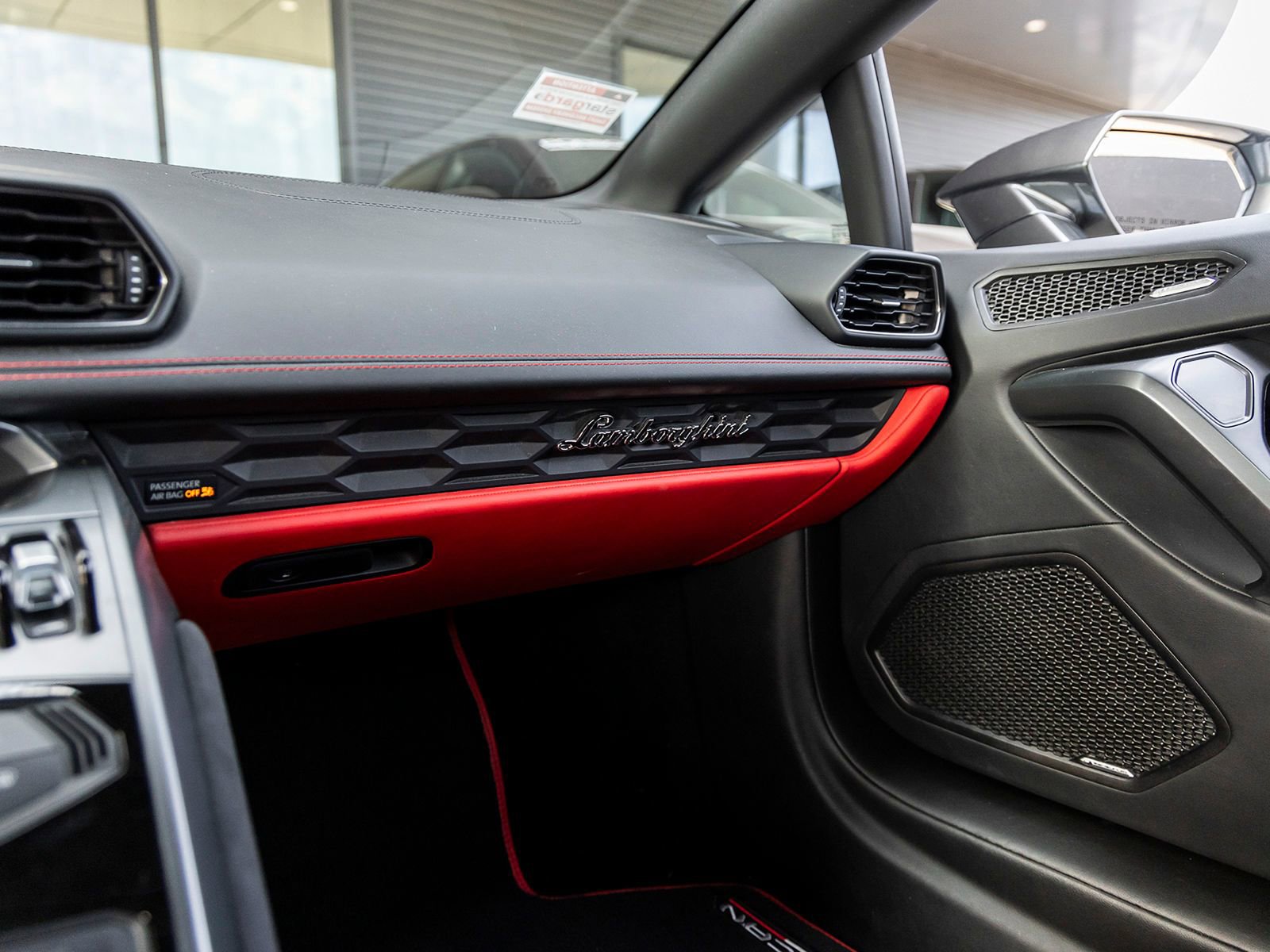 Used 2019 Lamborghini Huracan LP 580-2 image 39