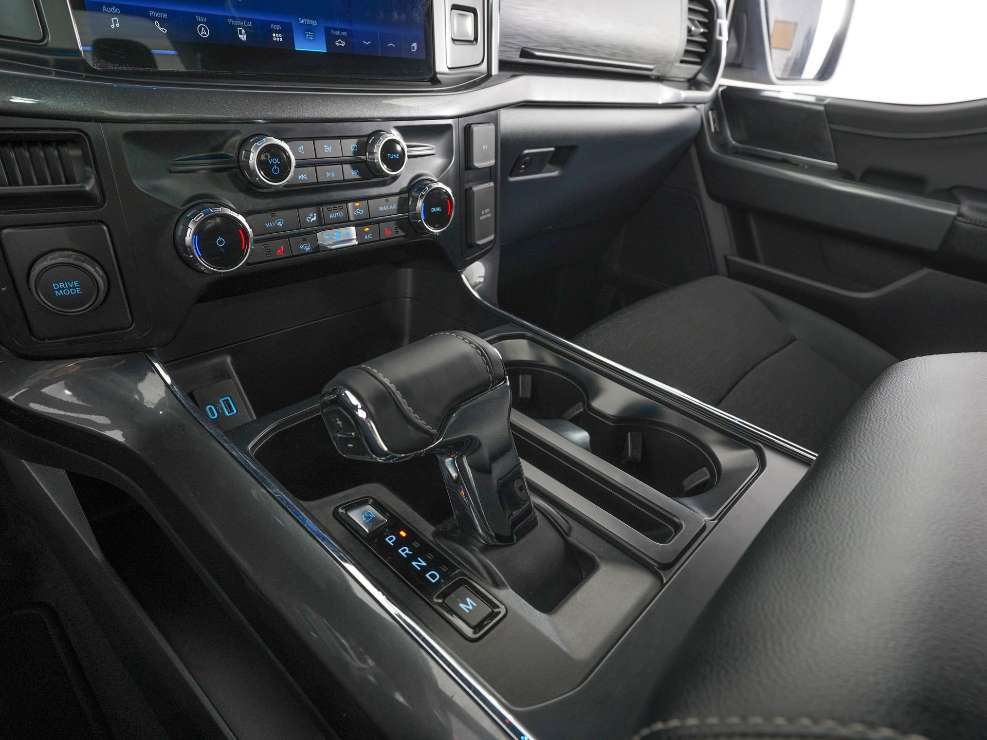 Used 2023 Ford F150 XLT w/ Equipment Group 302A High image 21