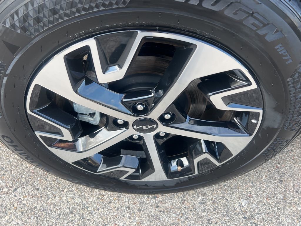 Certified 2025 Kia Sportage EX image 39