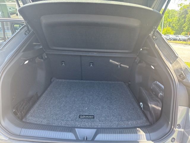 Used 2025 Volkswagen ID.4 Pro image 9