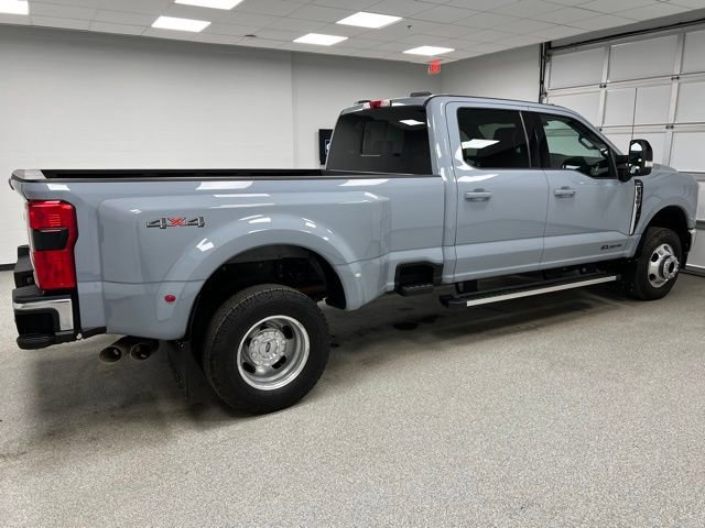Used 2024 Ford F350 Lariat image 11