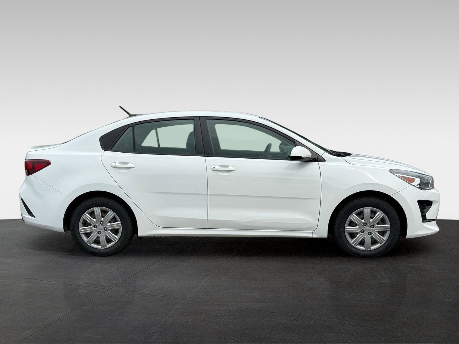Used 2023 Kia Rio LX FWD image 4