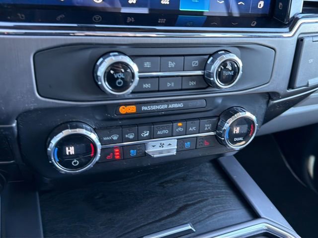 Used 2022 Ford F450 Limited w/ FX4 Off-Road Package image 28