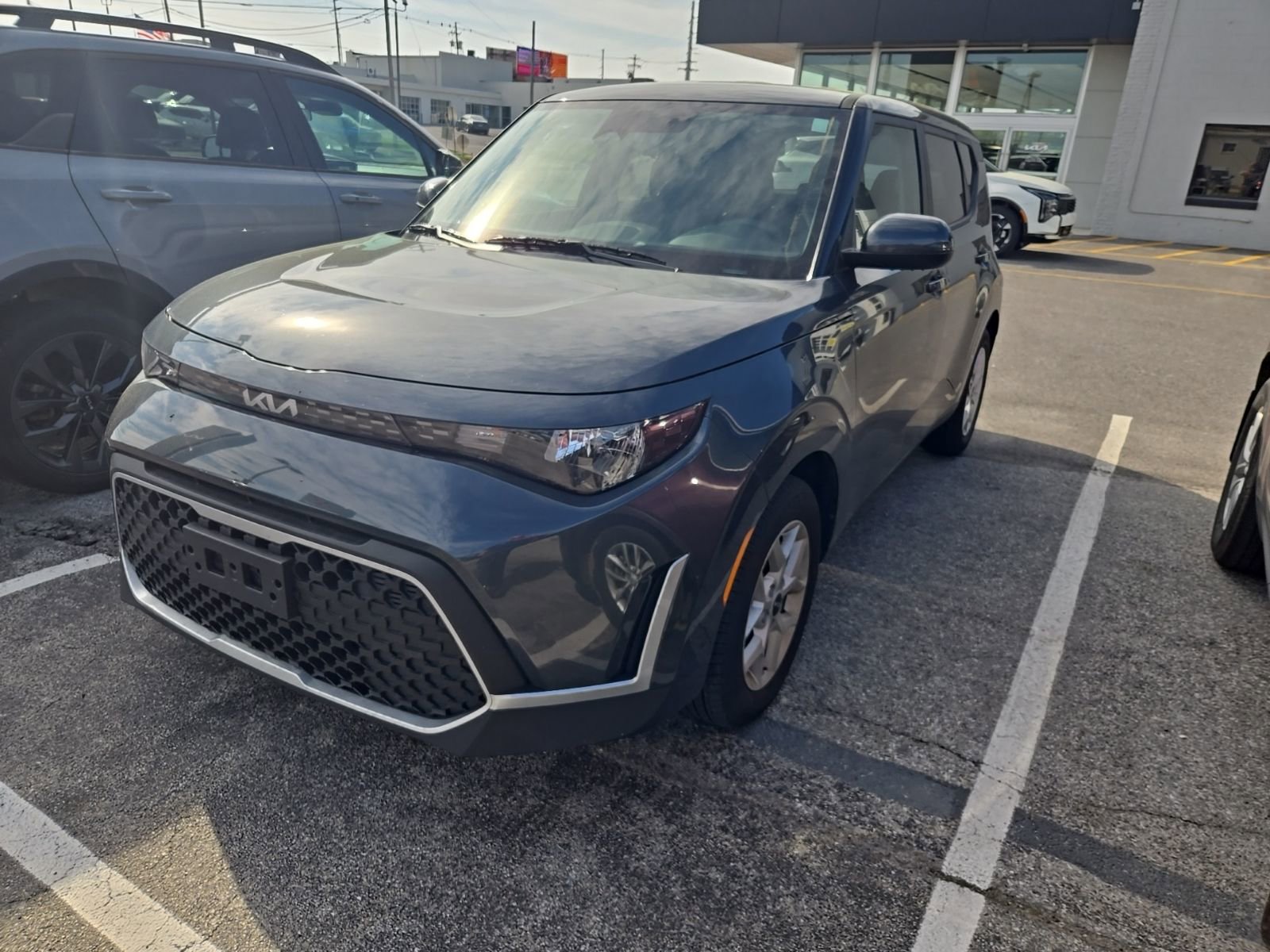 Used 2025 Kia Soul S image 1