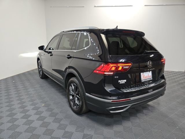 Used 2023 Volkswagen Tiguan SE FWD image 3