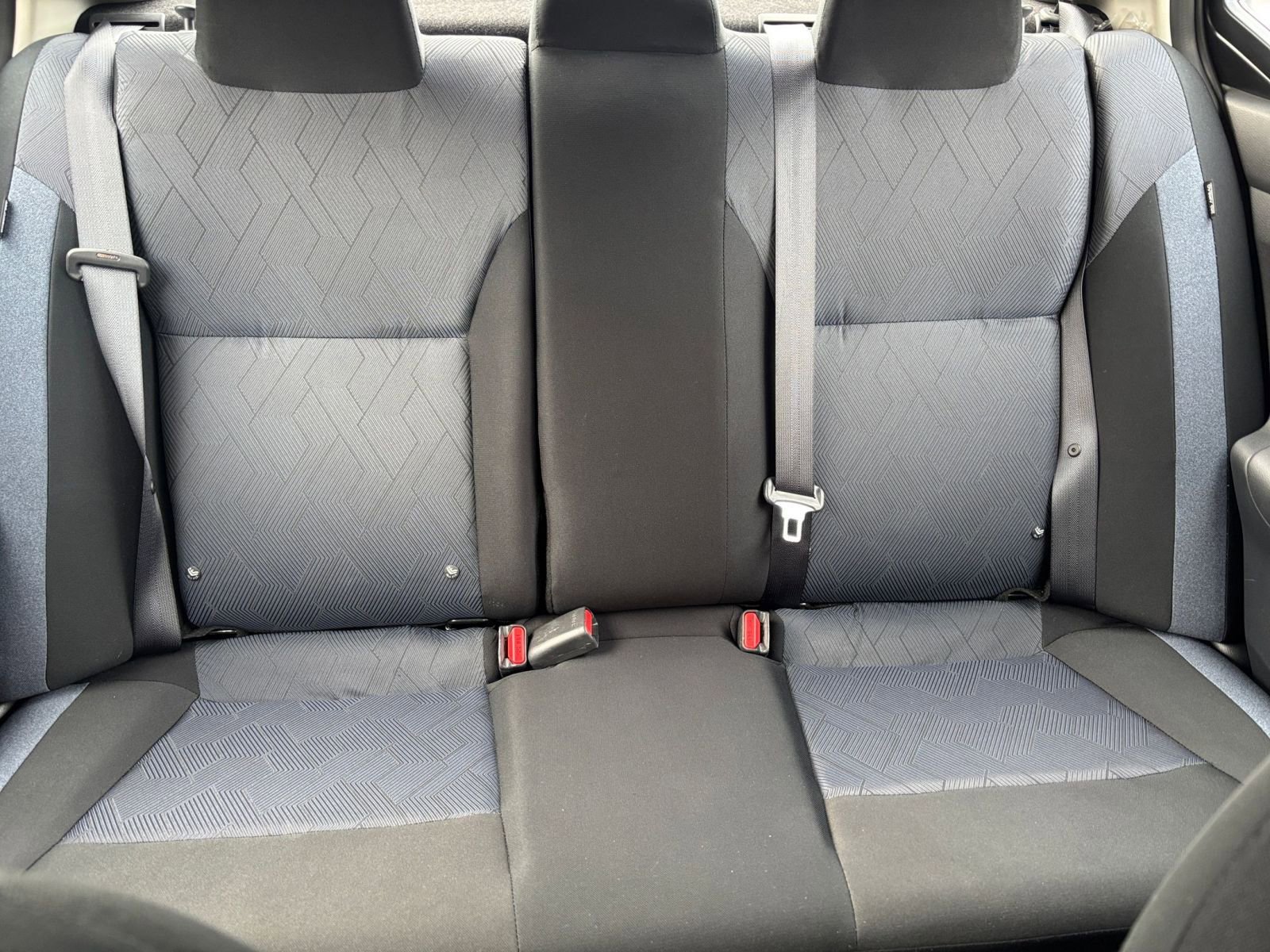 Used 2025 Nissan Versa SV FWD image 36