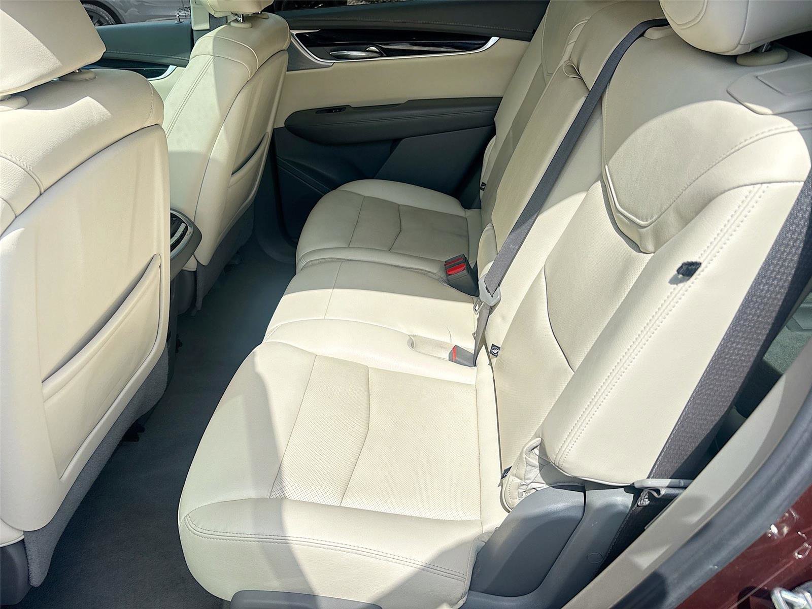 Used 2023 Cadillac XT6 Premium Luxury FWD image 28
