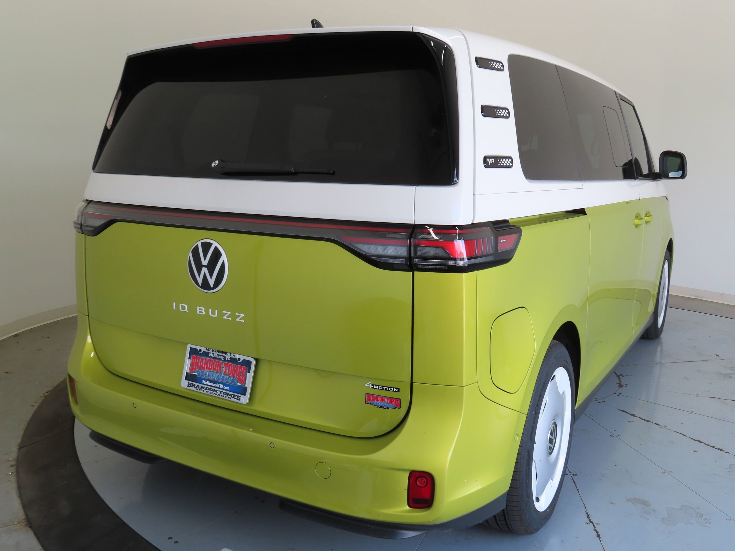 New 2025 Volkswagen ID. Buzz 1st Edition image 4