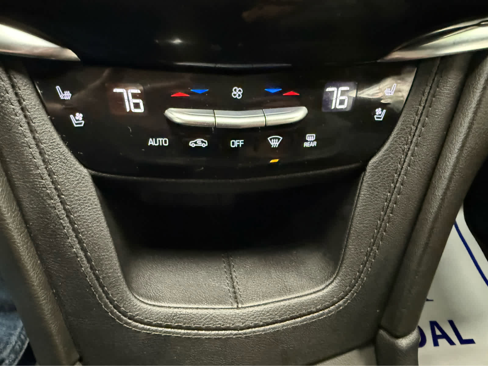 Used 2023 Cadillac XT6 Sport w/ Technology Package image 16