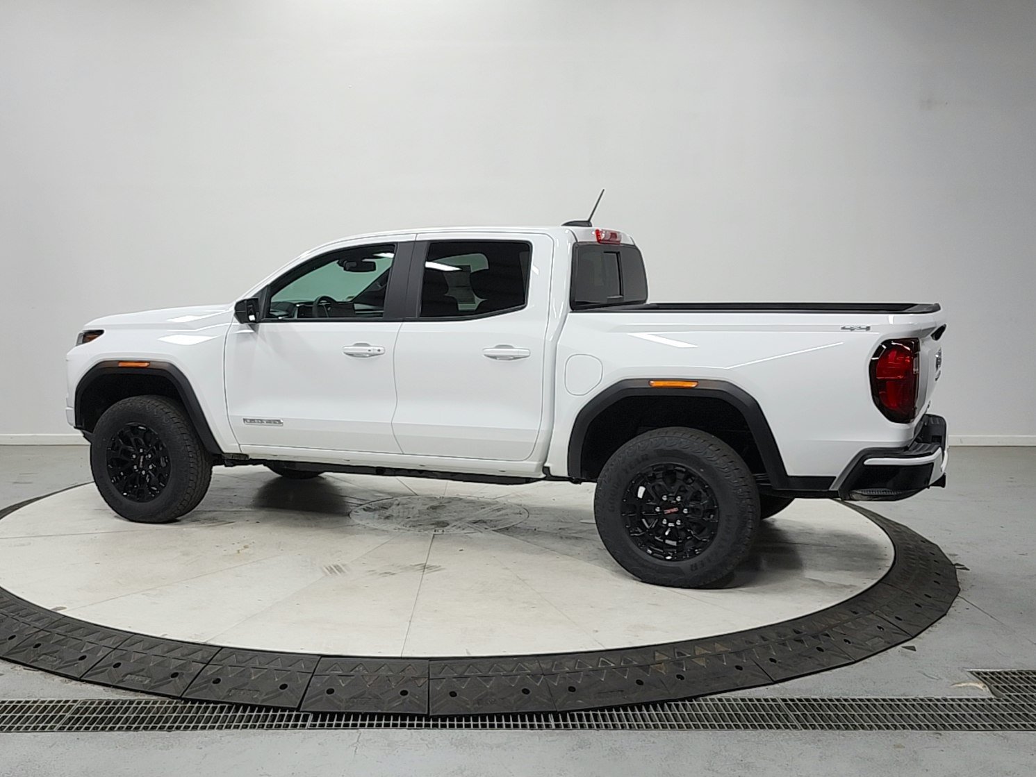 New 2026 GMC Canyon Elevation w/ Convenience Package AWD/4WD image 6