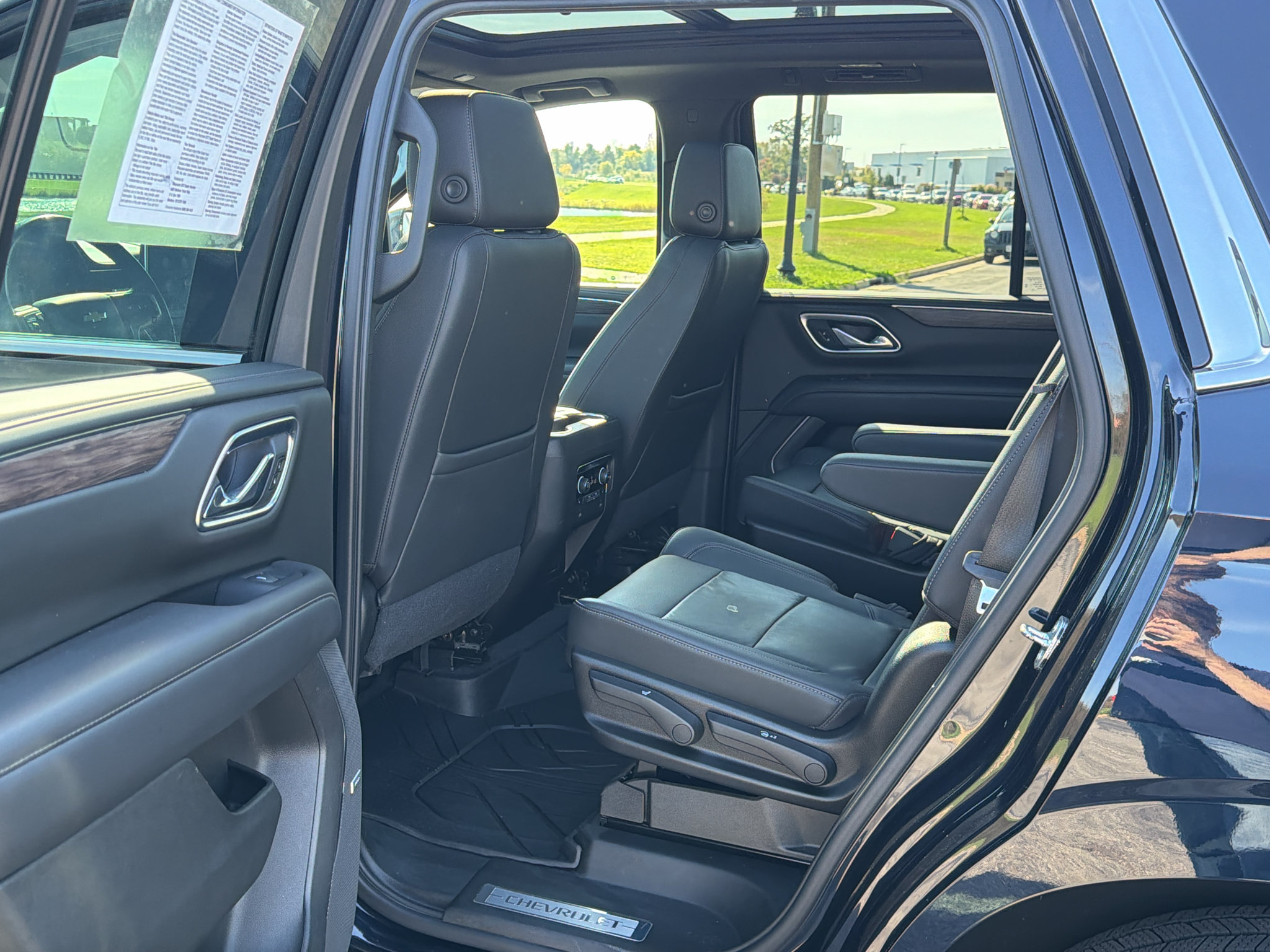 Used 2021 Chevrolet Tahoe LT w/ LT Signature Package AWD/4WD image 36