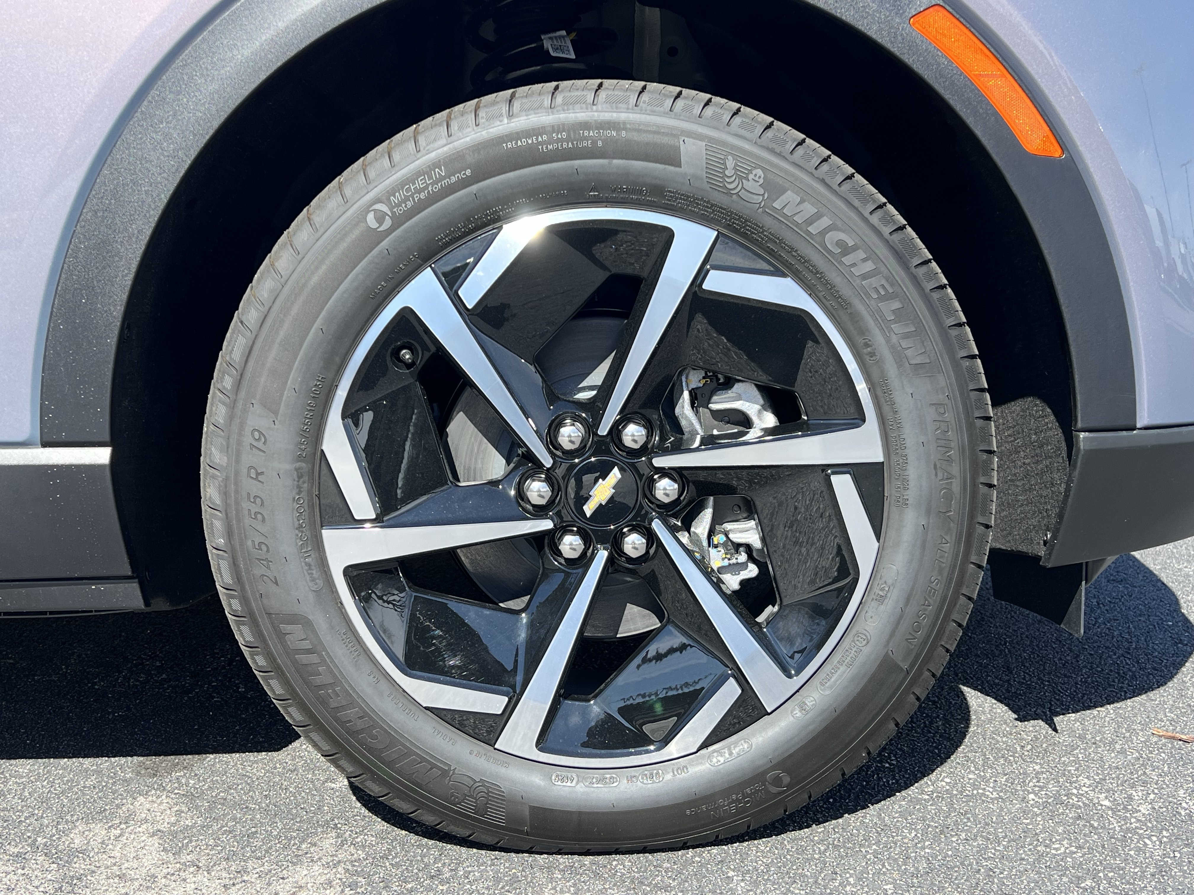 New 2026 Chevrolet Equinox EV LT AWD/4WD image 13