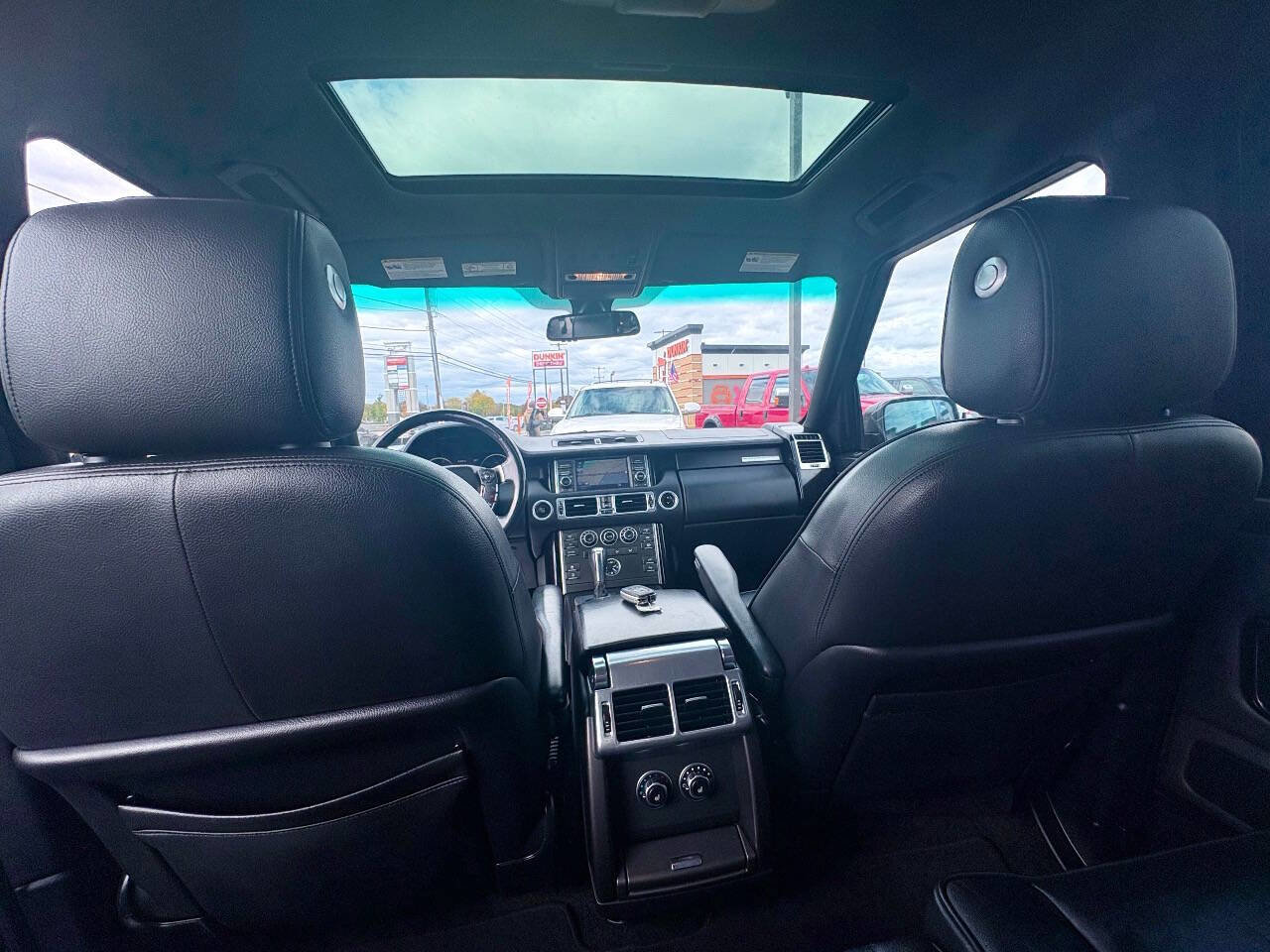 Used 2012 Land Rover Range Rover HSE image 23