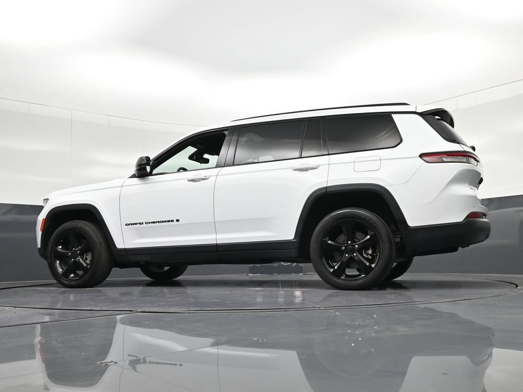 Used 2023 Jeep Grand Cherokee L Laredo RWD image 34