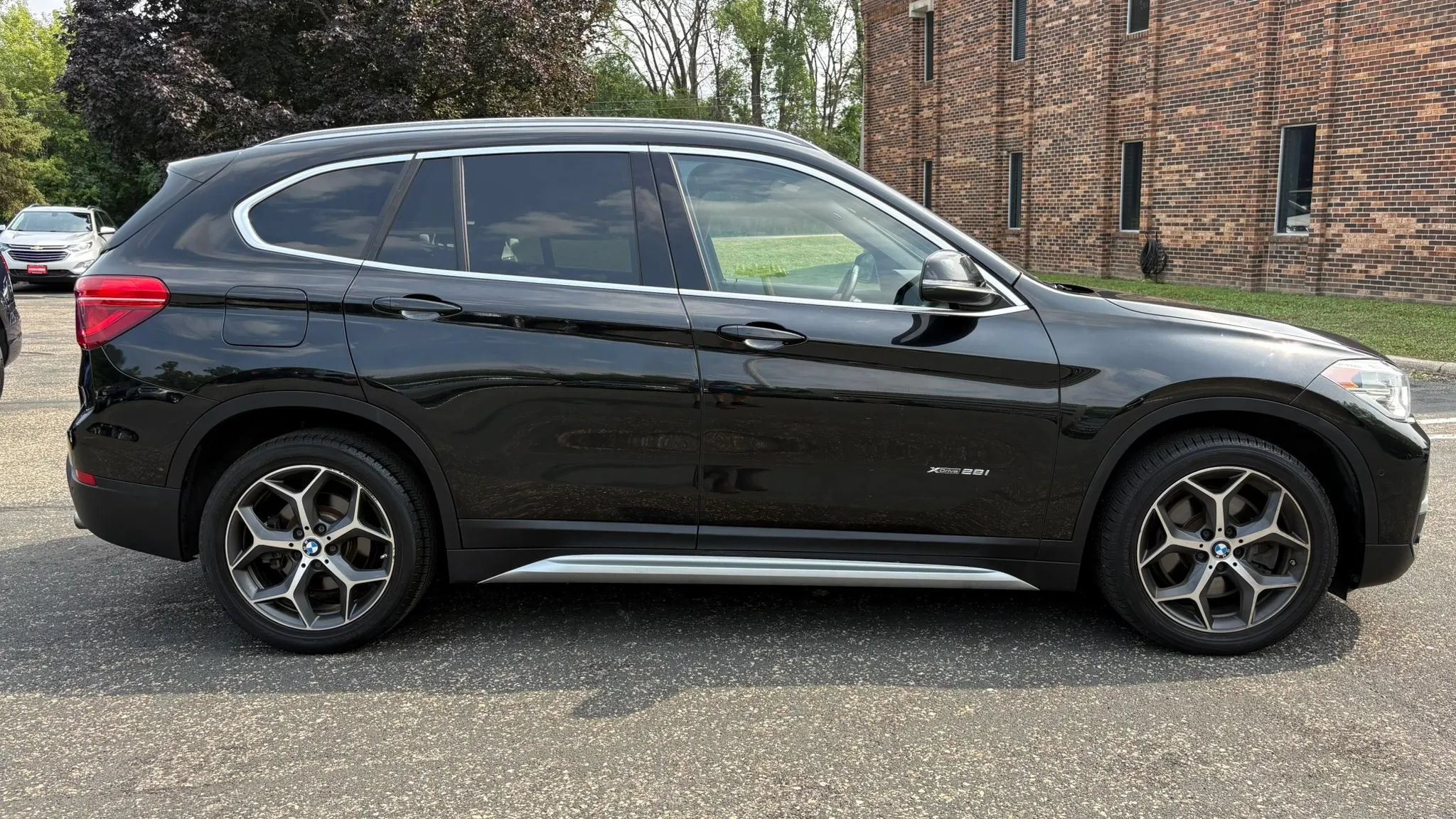 Used 2016 BMW X1 xDrive28i AWD/4WD image 12