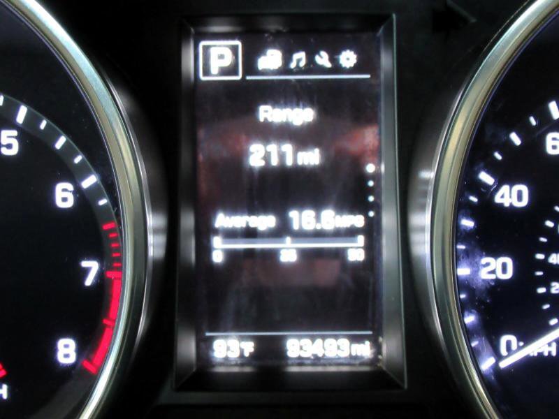 Used 2017 Hyundai Santa Fe Limited image 13