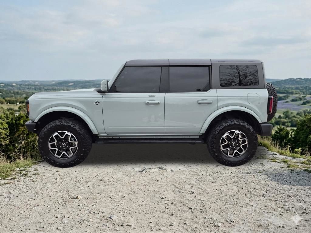 Used 2023 Ford Bronco Outer Banks image 5