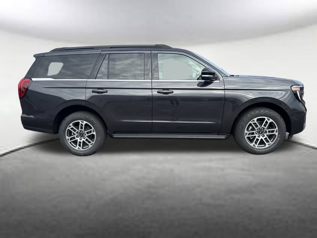 New 2025 Ford Expedition Active image 6