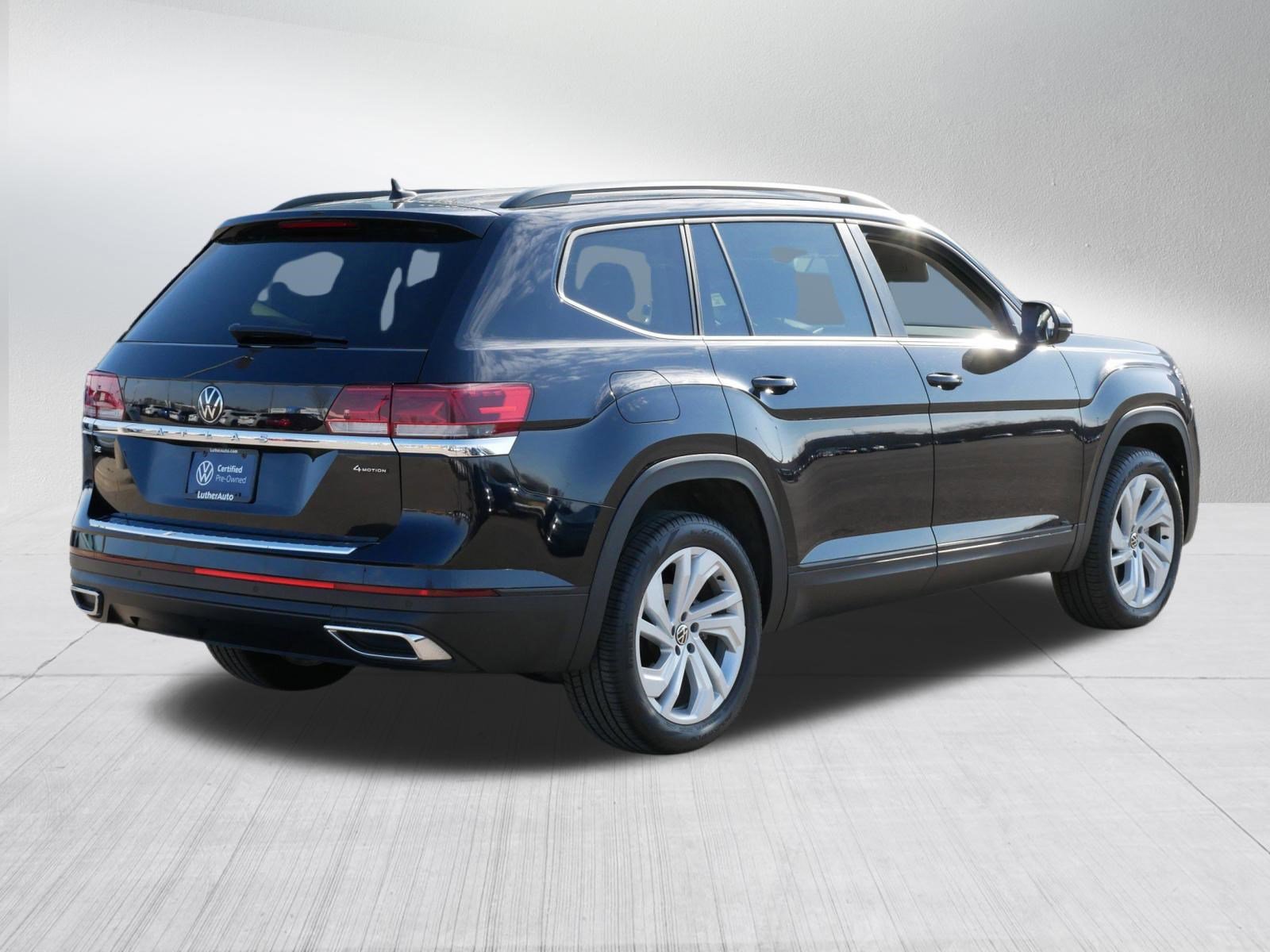 Certified 2023 Volkswagen Atlas SE image 7