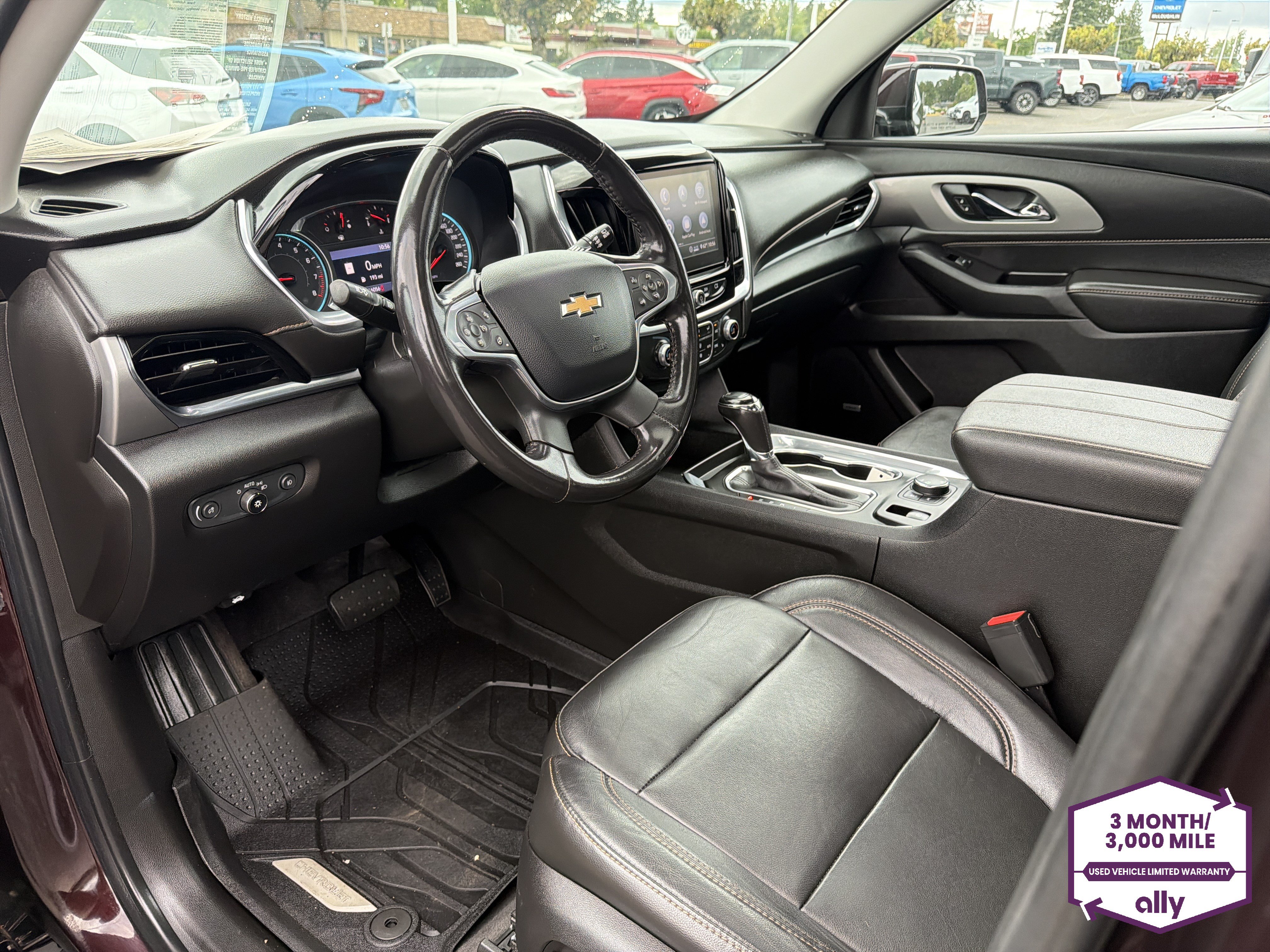 Used 2020 Chevrolet Traverse LT w/ LPO, Midnight Edition AWD/4WD image 9