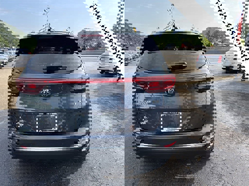 Used 2021 Kia Sportage EX w/ EX Technology Package image 6