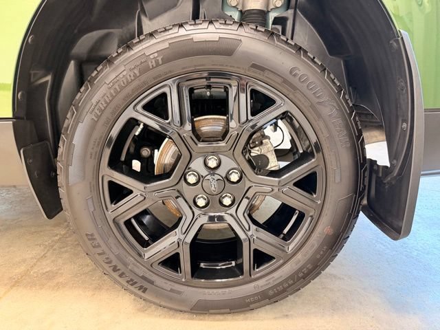 Used 2025 Ford Maverick XLT w/ Equipment Group 301A AWD/4WD image 11