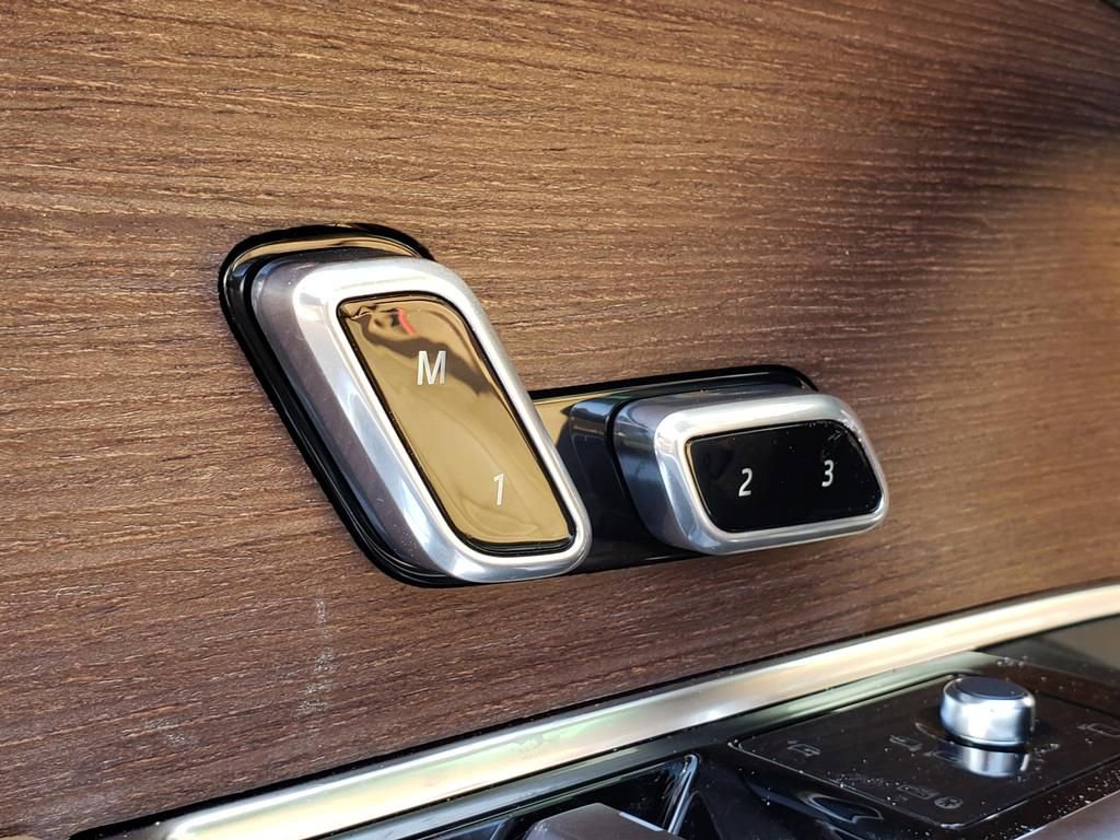 New 2026 Land Rover Range Rover SE image 20