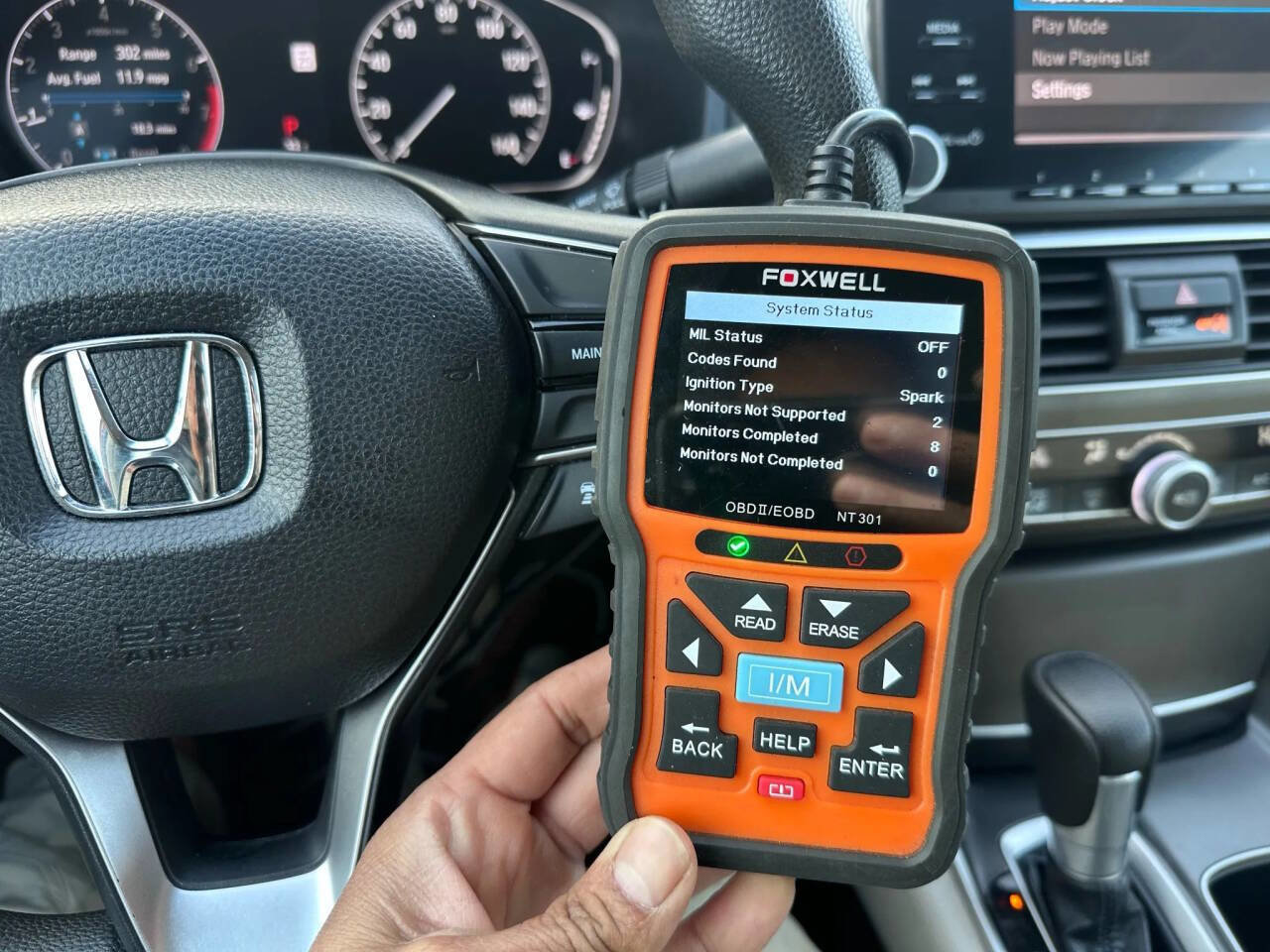 Used 2018 Honda Accord LX image 19