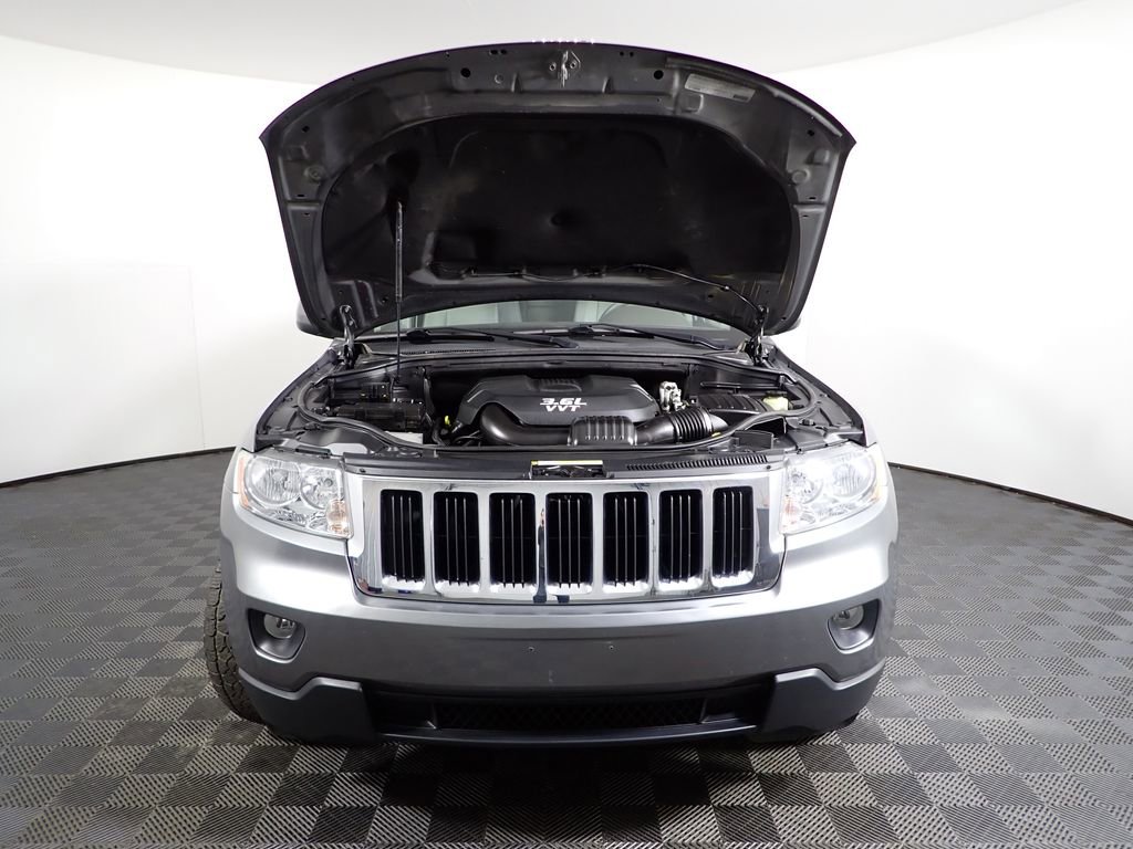 Used 2012 Jeep Grand Cherokee Laredo image 8