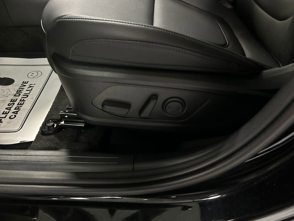 New 2025 Hyundai Santa Cruz SEL image 11