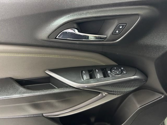 Used 2025 Chevrolet Trax ACTIV FWD image 17