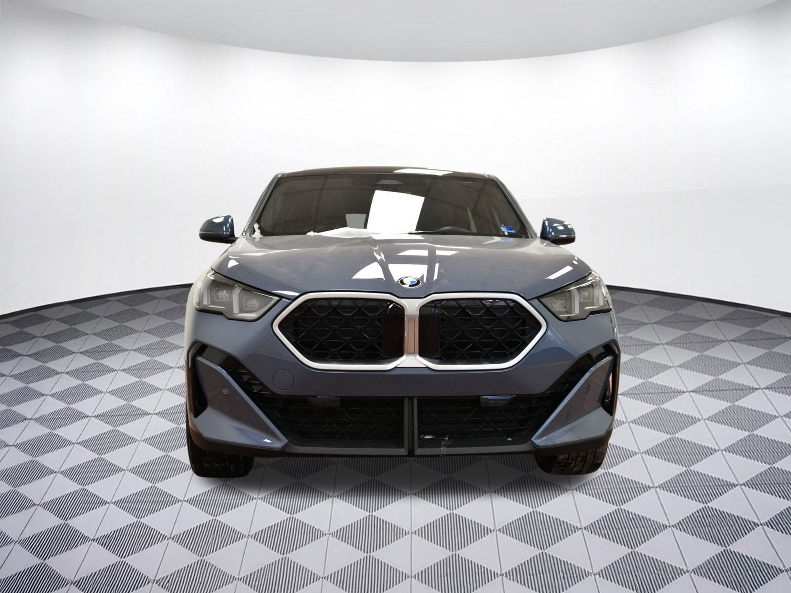 Certified 2025 BMW X2 xDrive28i image 6