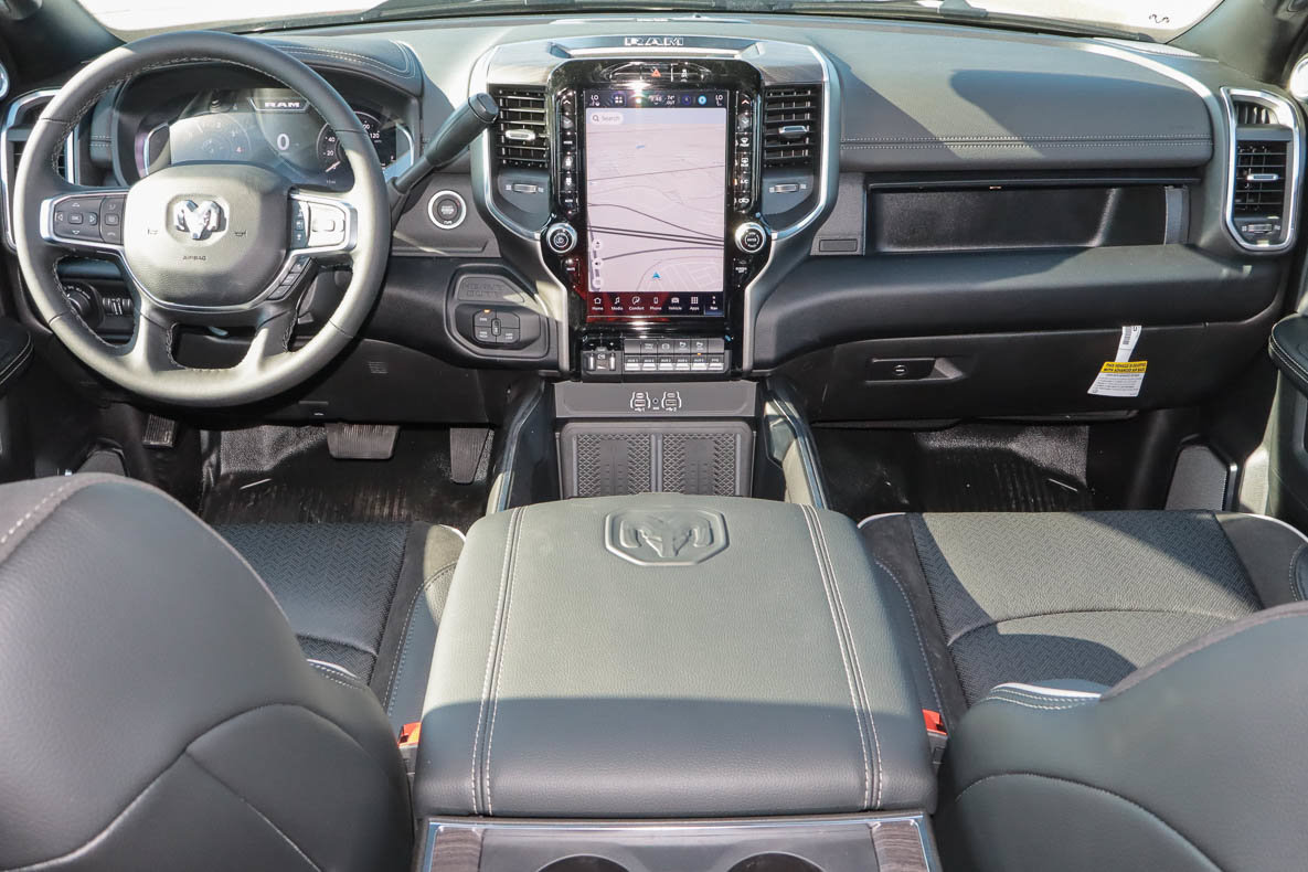 New 2027 RAM 3500 Big Horn AWD/4WD image 19
