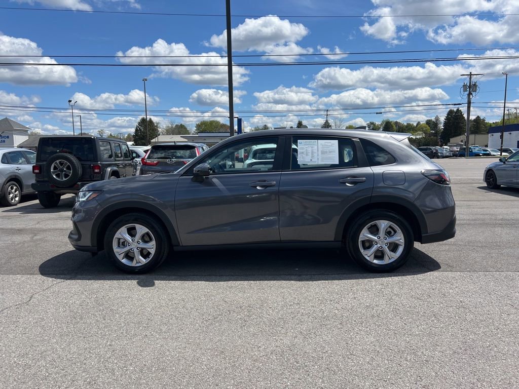 Used 2024 Honda HR-V LX image 2