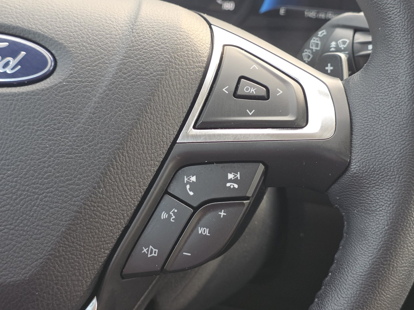 Used 2022 Ford Edge SEL w/ Convenience Package AWD/4WD image 29