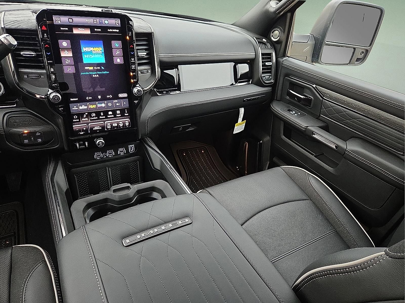 New 2026 RAM 2500 Limited AWD/4WD image 12