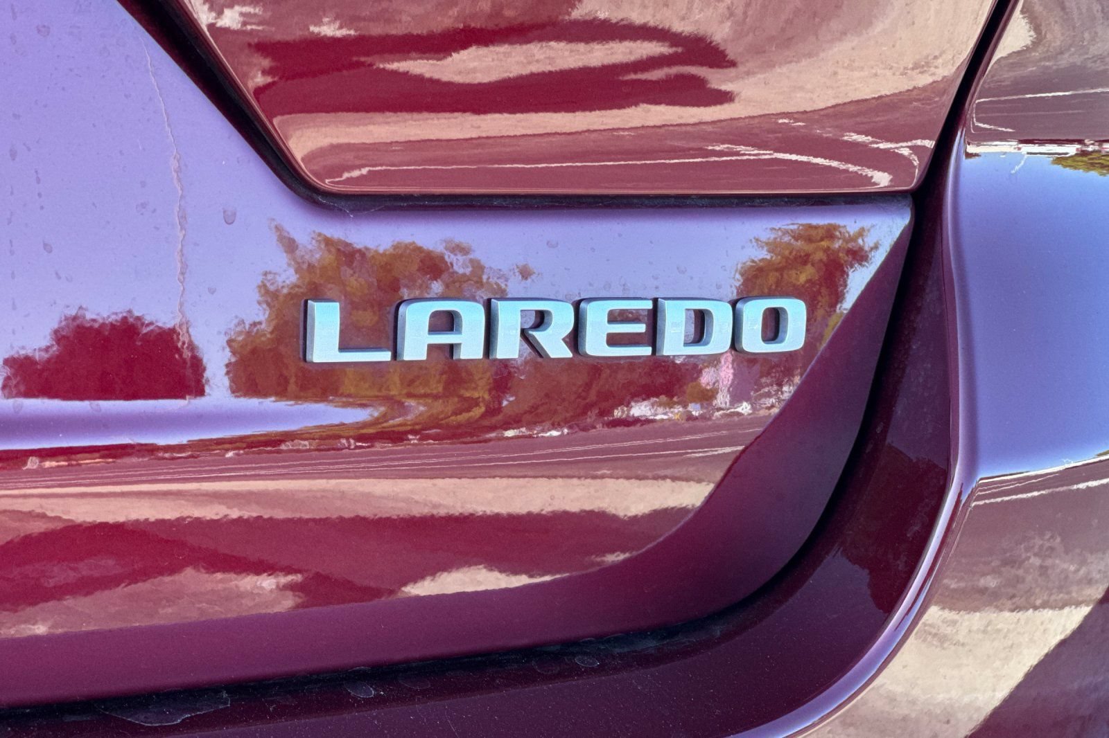 Used 2025 Jeep Grand Cherokee Laredo X w/ Luxury Tech Group I RWD image 51