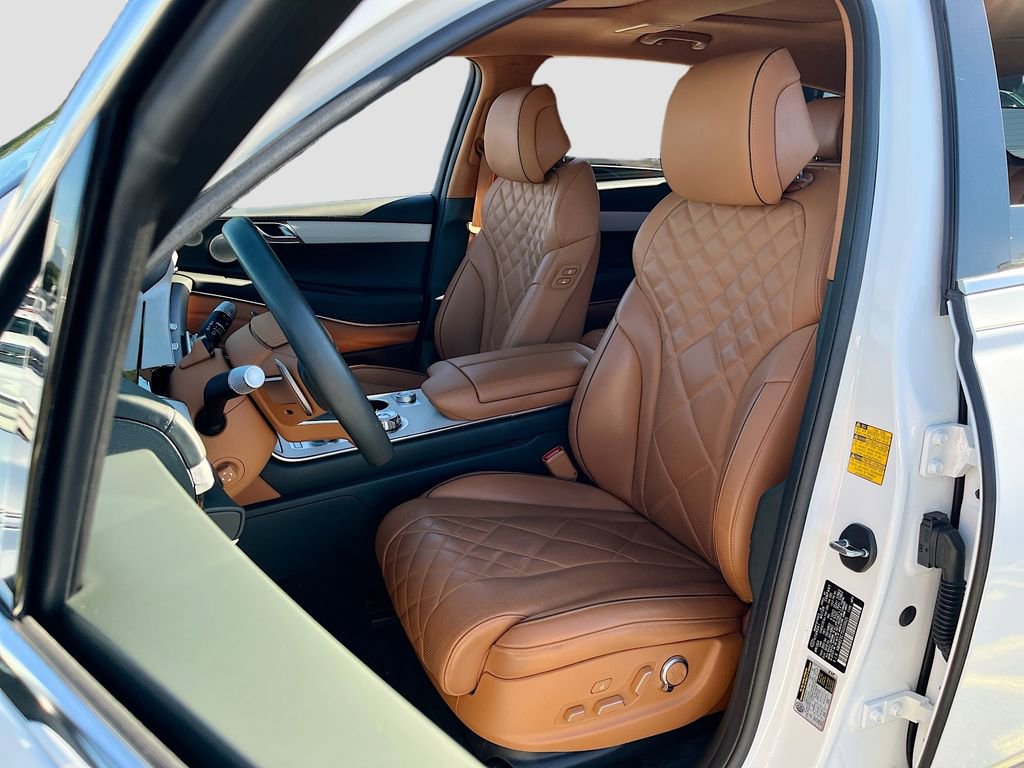 Used 2025 Genesis GV80 3.5T Prestige image 21