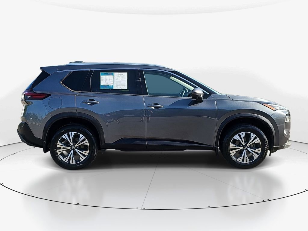 Used 2021 Nissan Rogue SV w/ Premium Package image 4