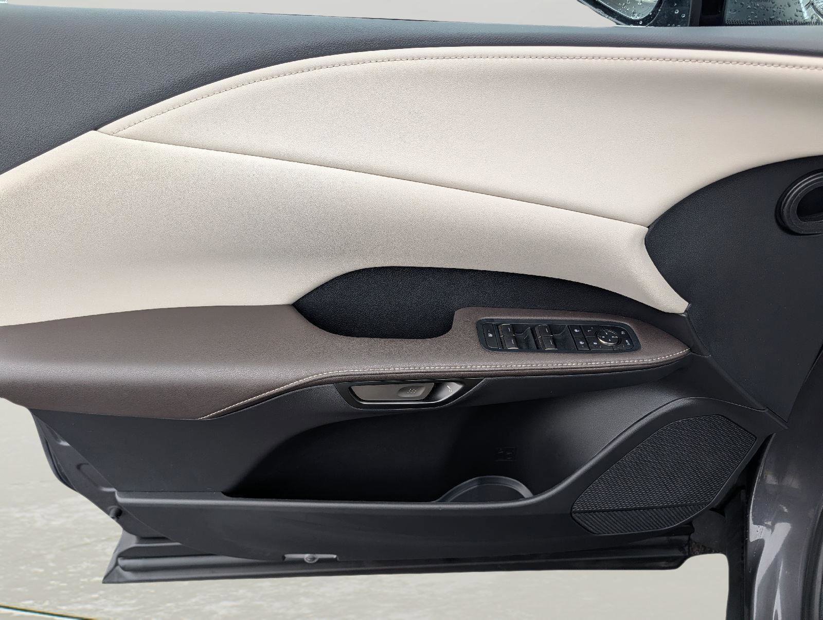 Used 2024 Lexus RX 350 Premium w/ Accessory Package (K3) image 9