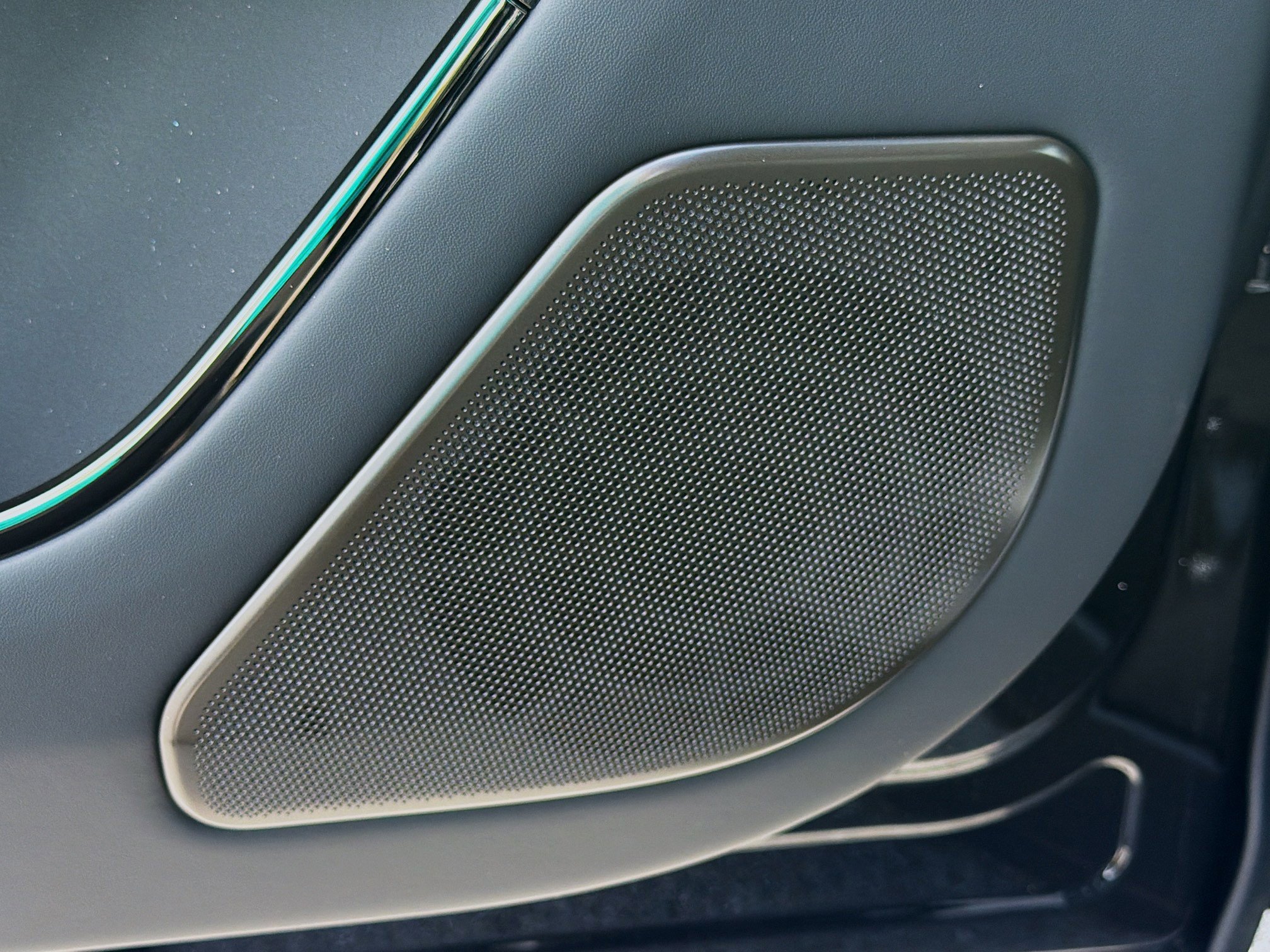 New 2026 Land Rover Range Rover Long Wheel Base SV image 24