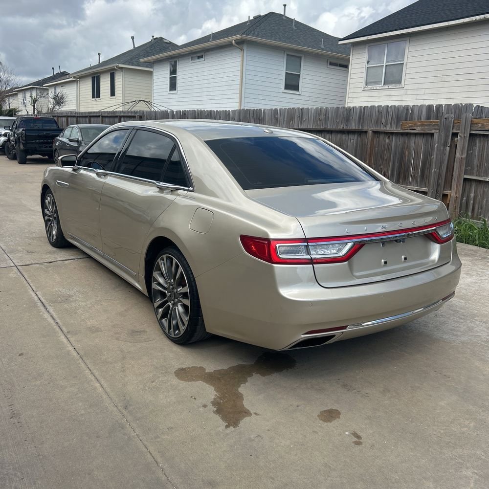 Used 2017 Lincoln Continental Select w/ Climate Package image 4