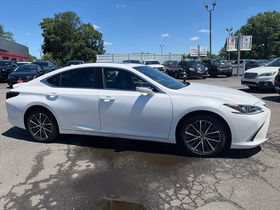 Used 2023 Lexus ES 250 w/ Premium Package AWD/4WD image 8