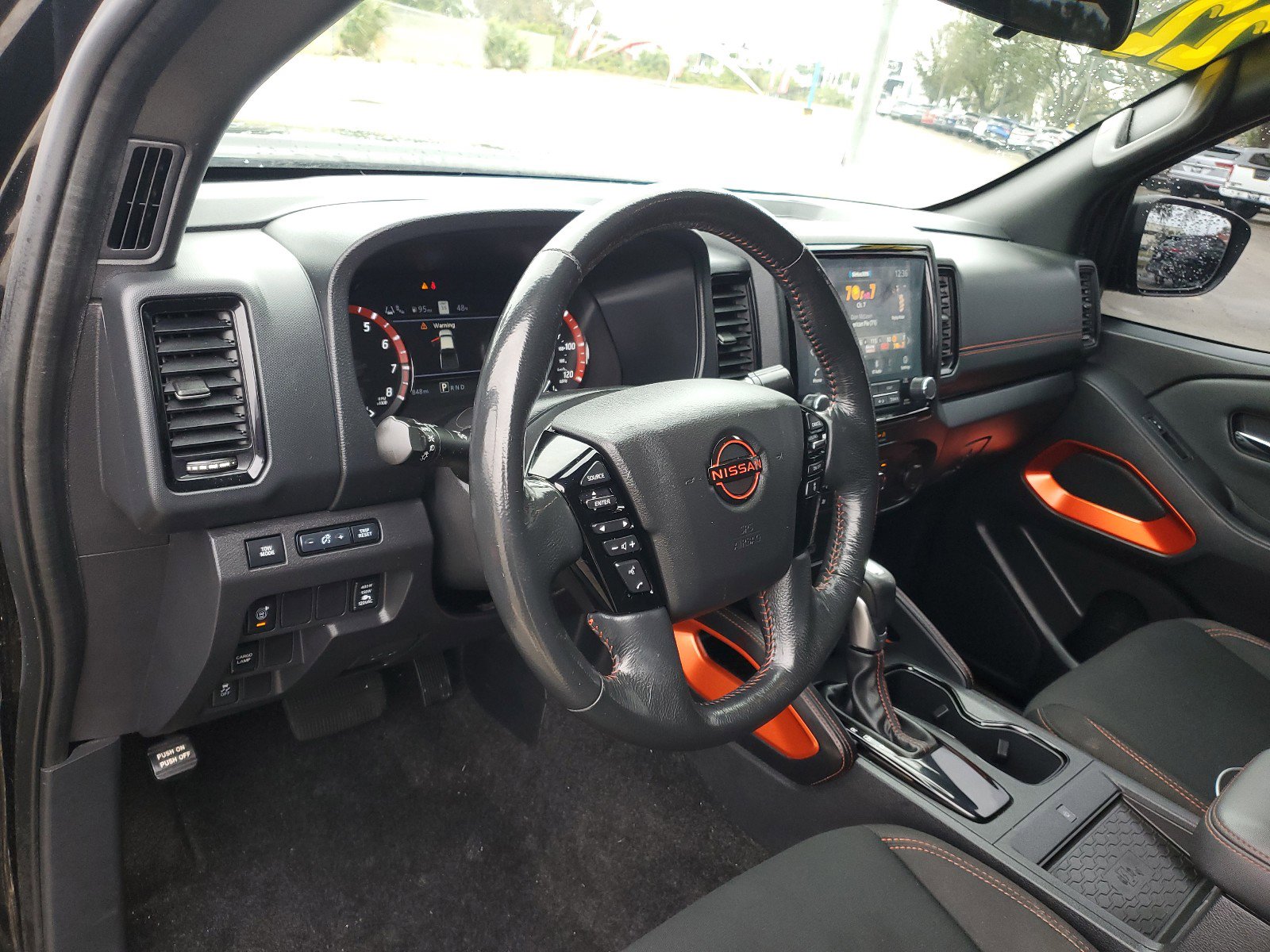 Used 2022 Nissan Frontier Pro-X image 15