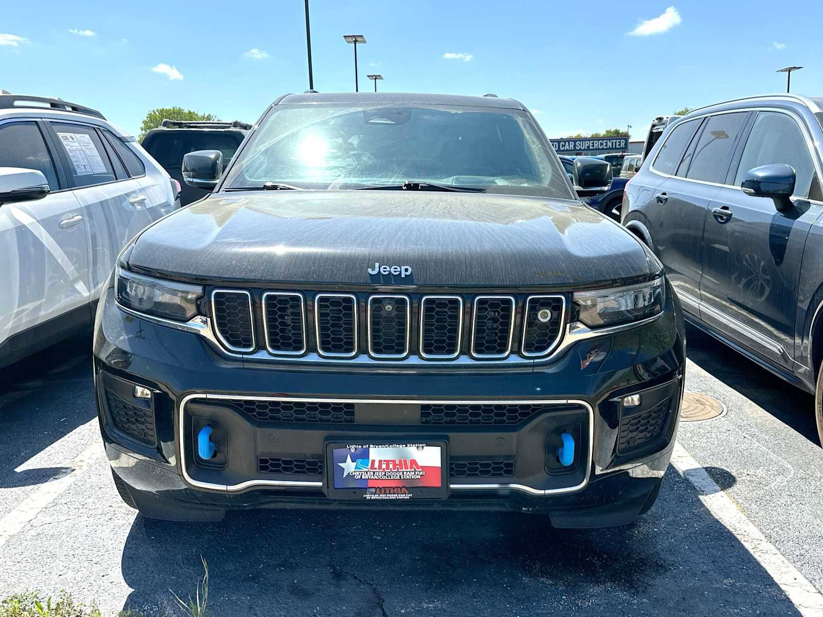 Used 2024 Jeep Grand Cherokee Overland w/ Advanced Protech Group III image 10