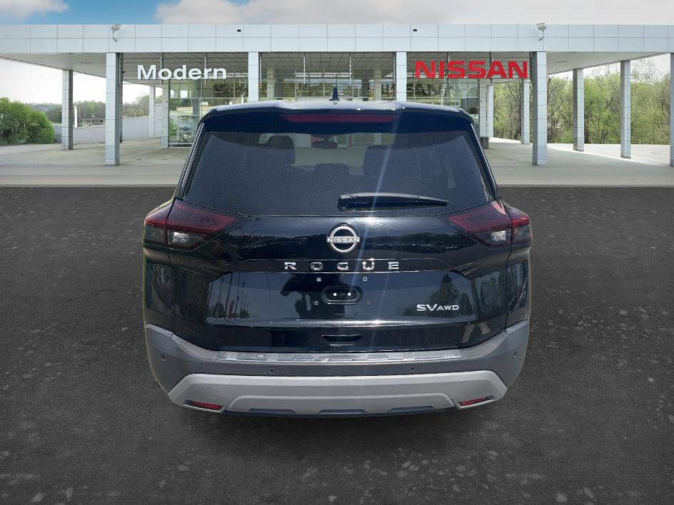 Certified 2022 Nissan Rogue SV image 4