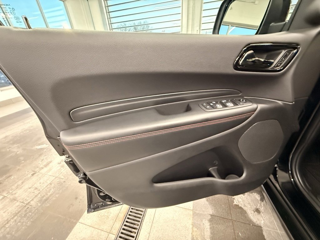 Used 2025 Dodge Durango GT image 43