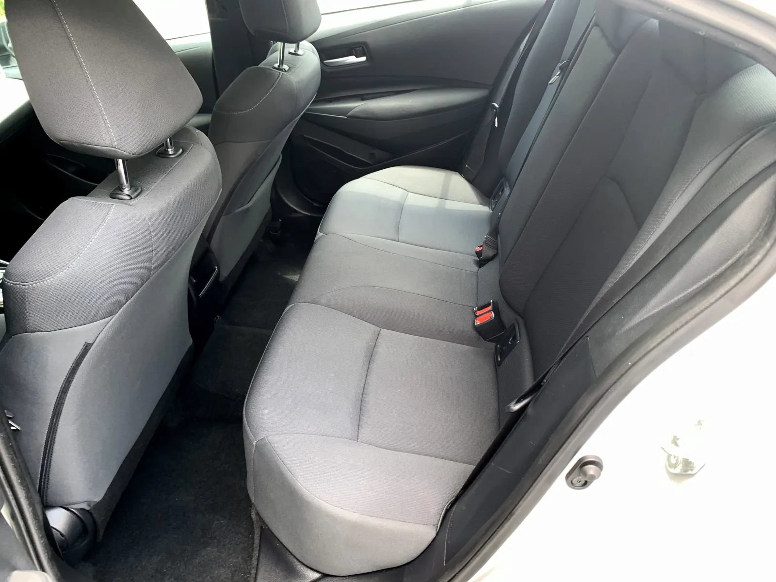 Used 2021 Toyota Corolla LE FWD image 25