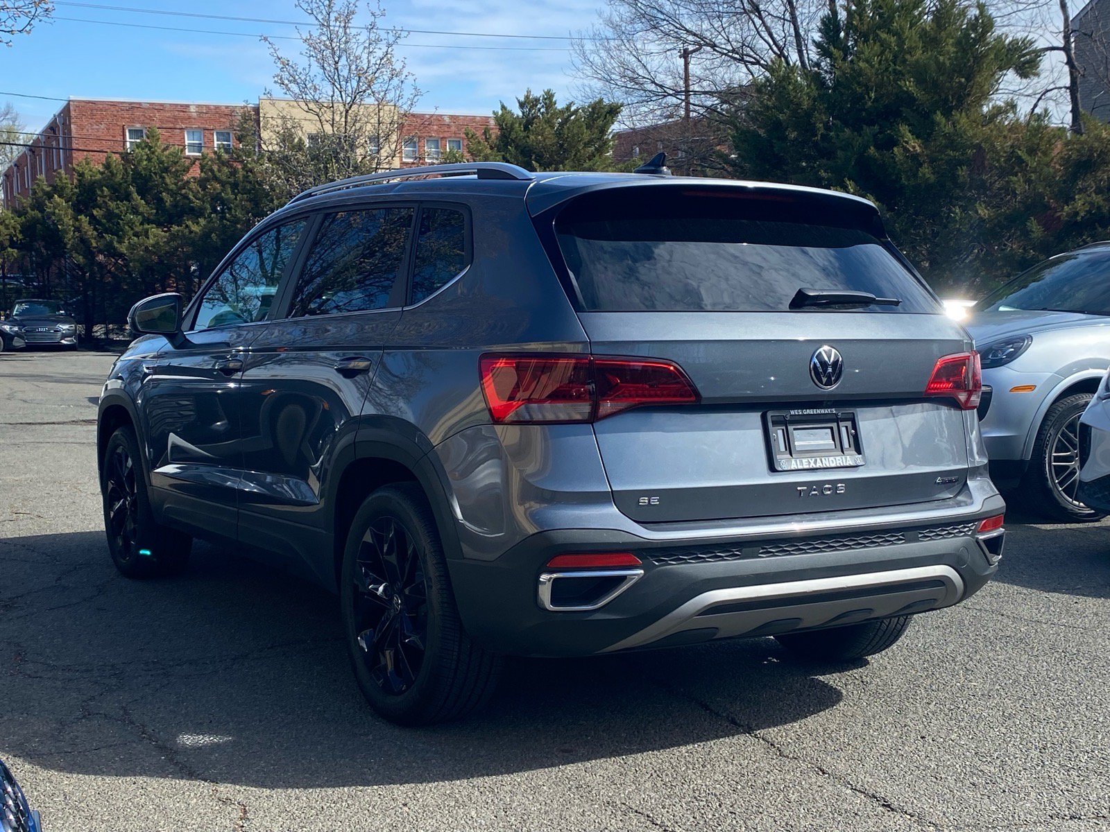Certified 2023 Volkswagen Taos SE w/ Black Wheel Package AWD/4WD image 5